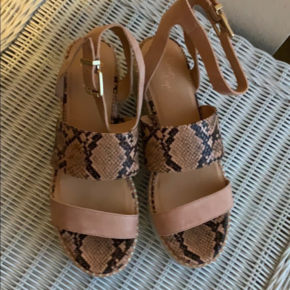 Crown Vintage CV-Daylen Desert Rose Sandals- 8.5M